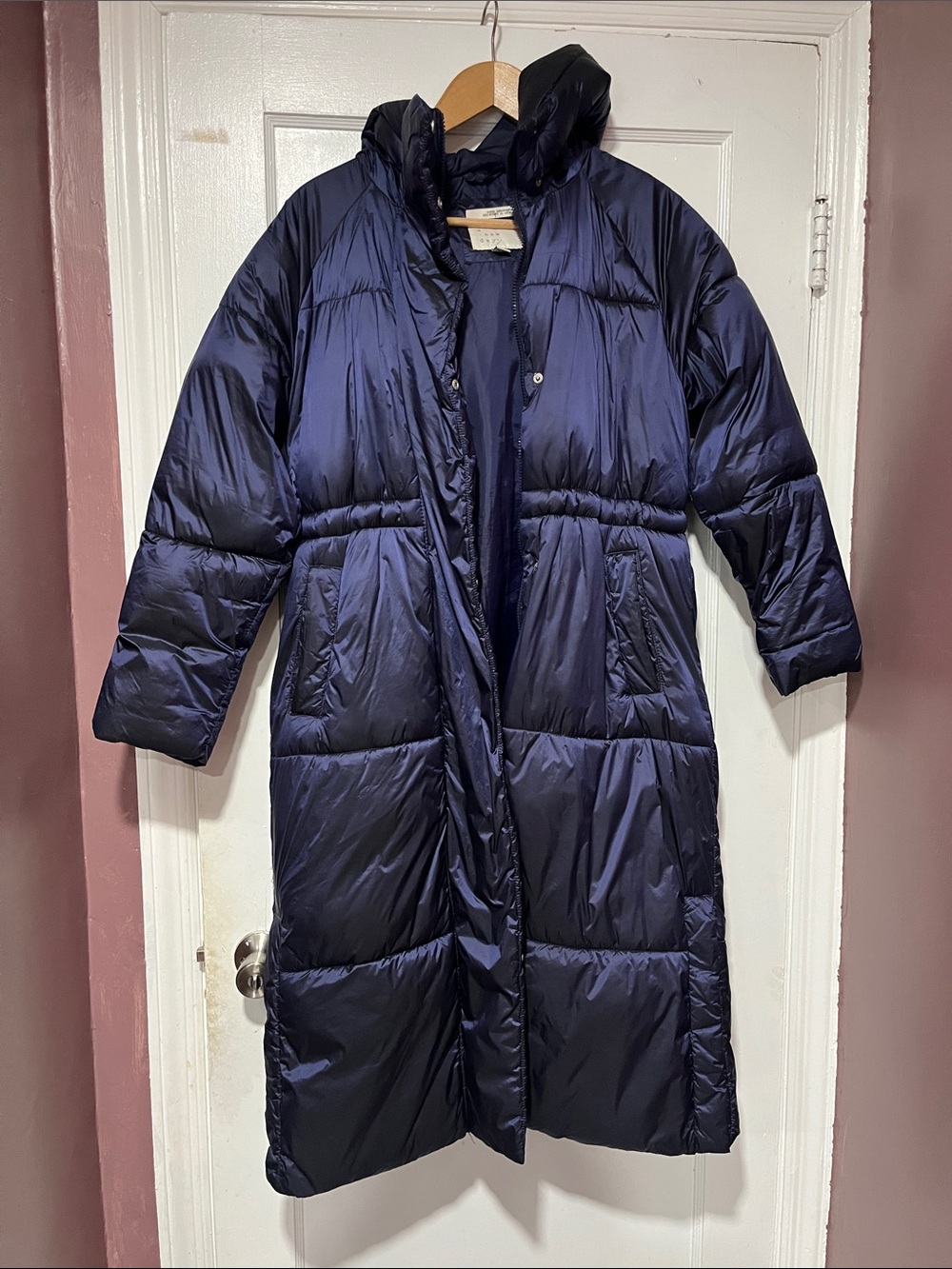 NAVY BLUE PUFFER COAT